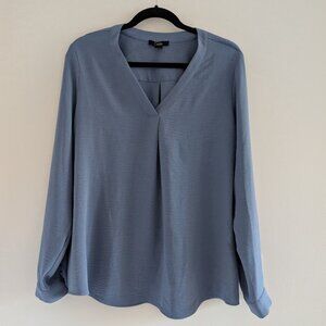 3/$30 Blue long sleeve blouse